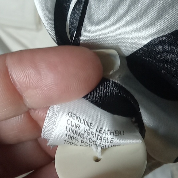 One girl who leather hooded vest women's small - Picture 5 of 7